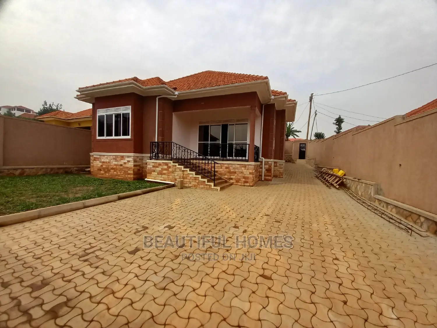 Furnished 4bdrm House in Tarmacked Estate, Kira for Sale in Kira
