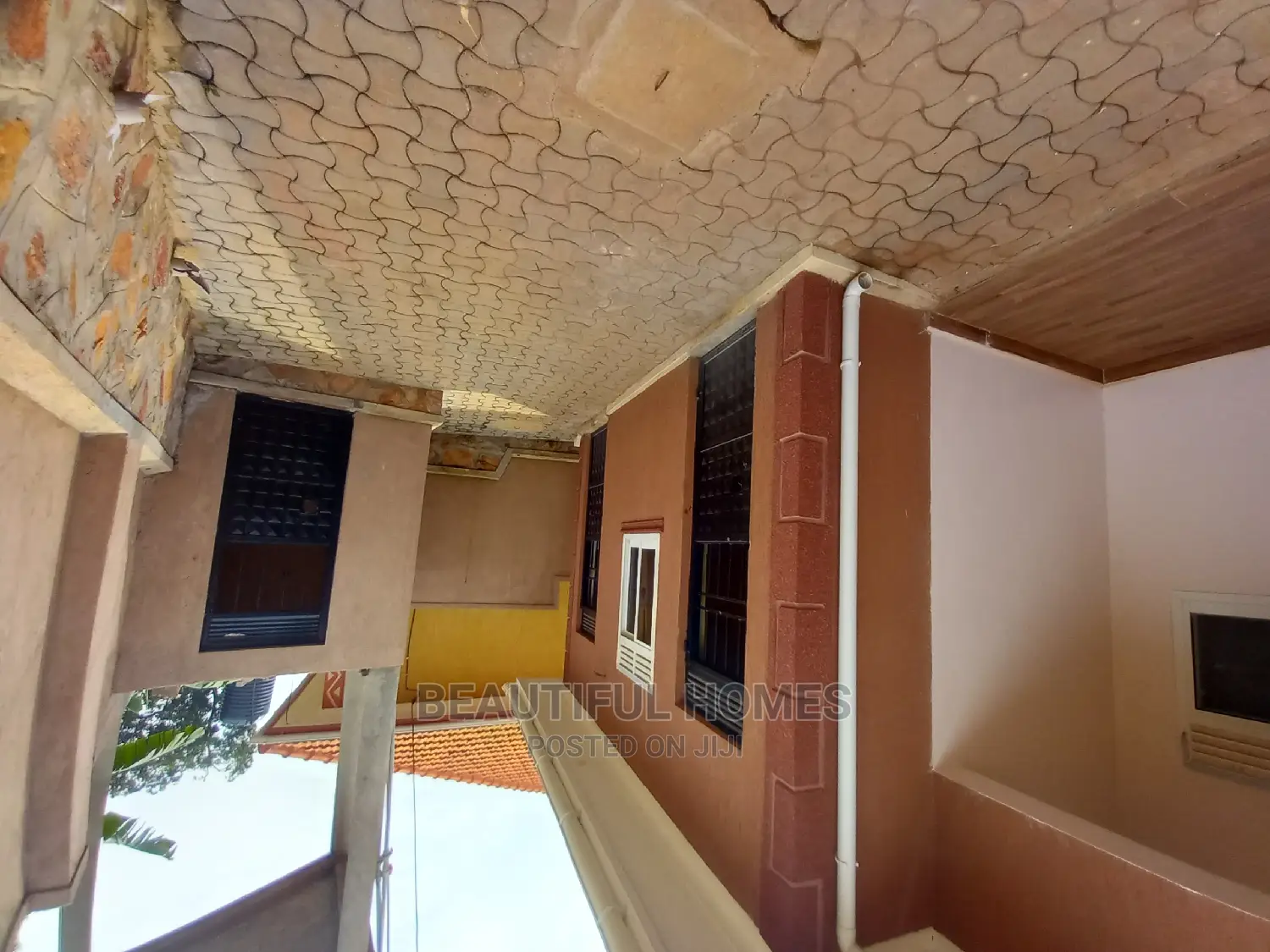 Furnished 4bdrm Bungalow in Kira Gated for Sale in Kira