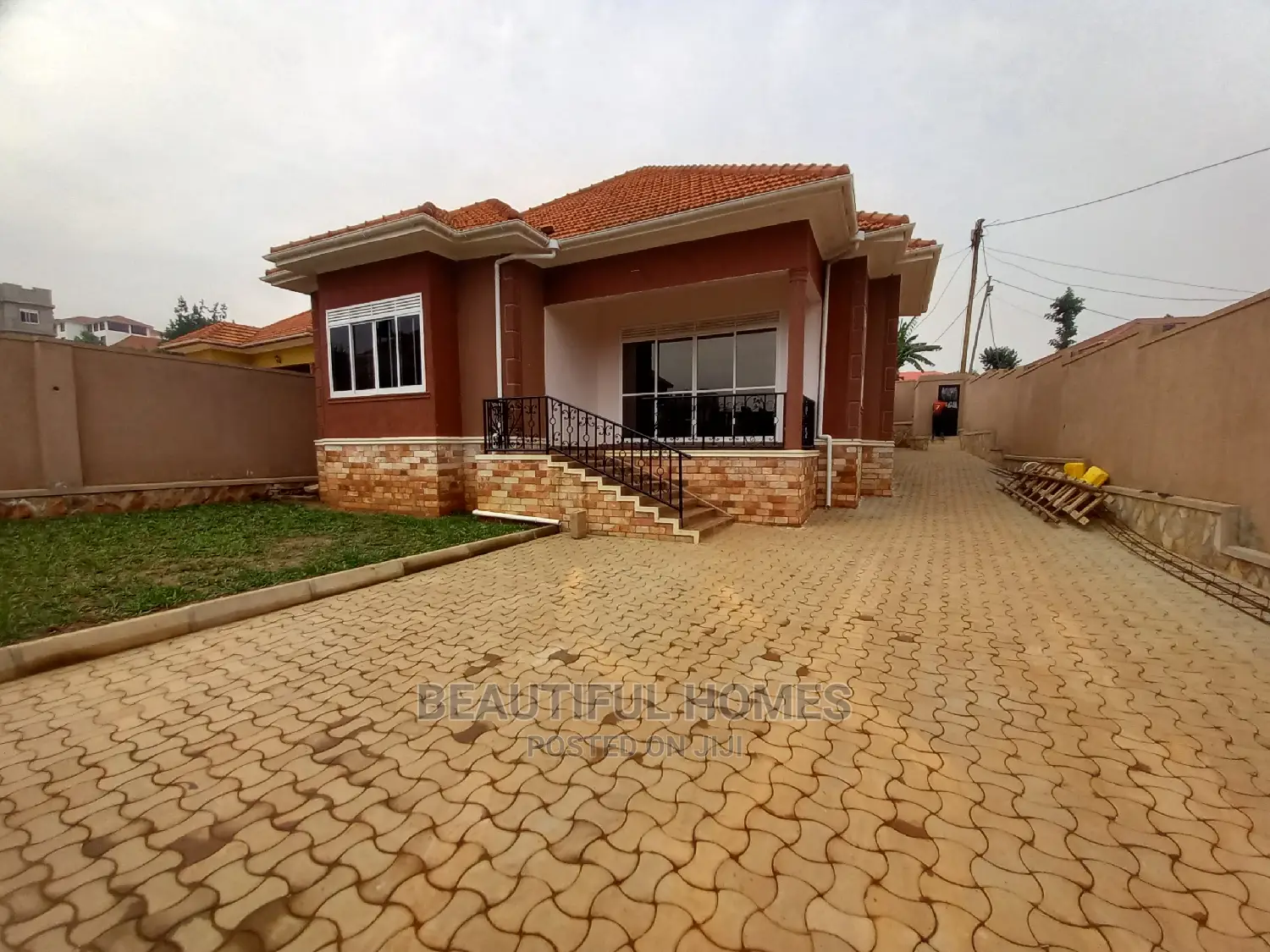 Furnished 4bdrm Bungalow in Kira Diplomat Estate for Sale in Kira
