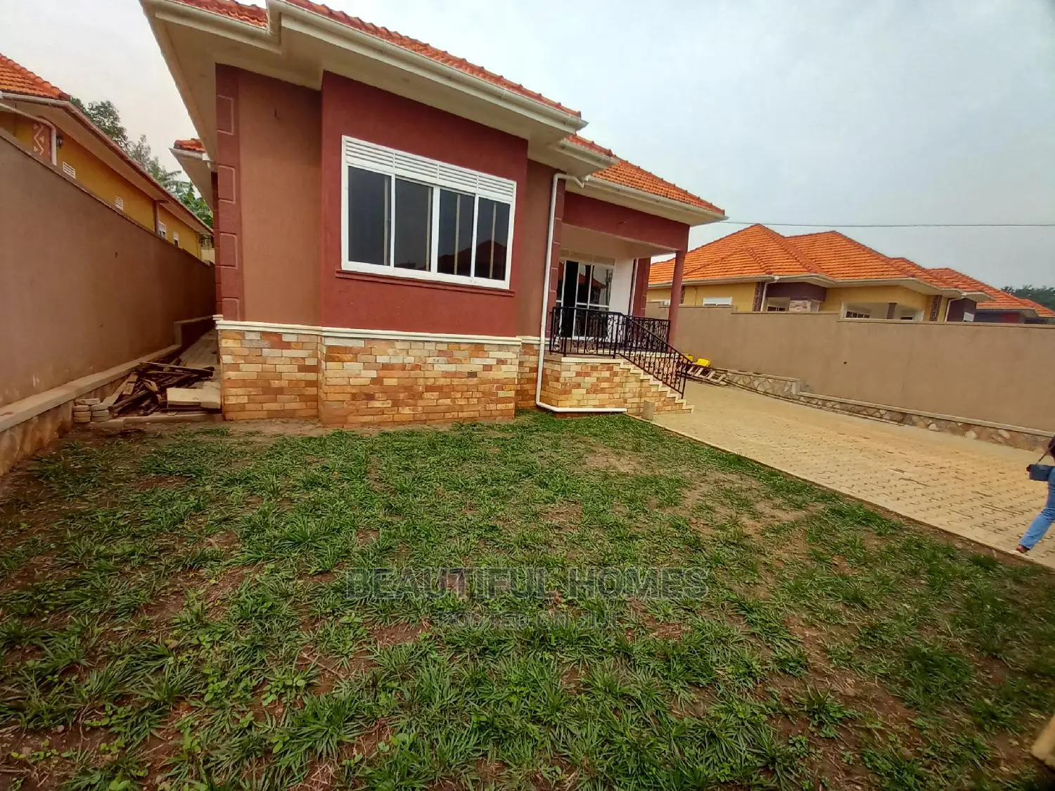 Furnished 4bdrm Bungalow in Kira Wealthy Estate for Sale in Kira