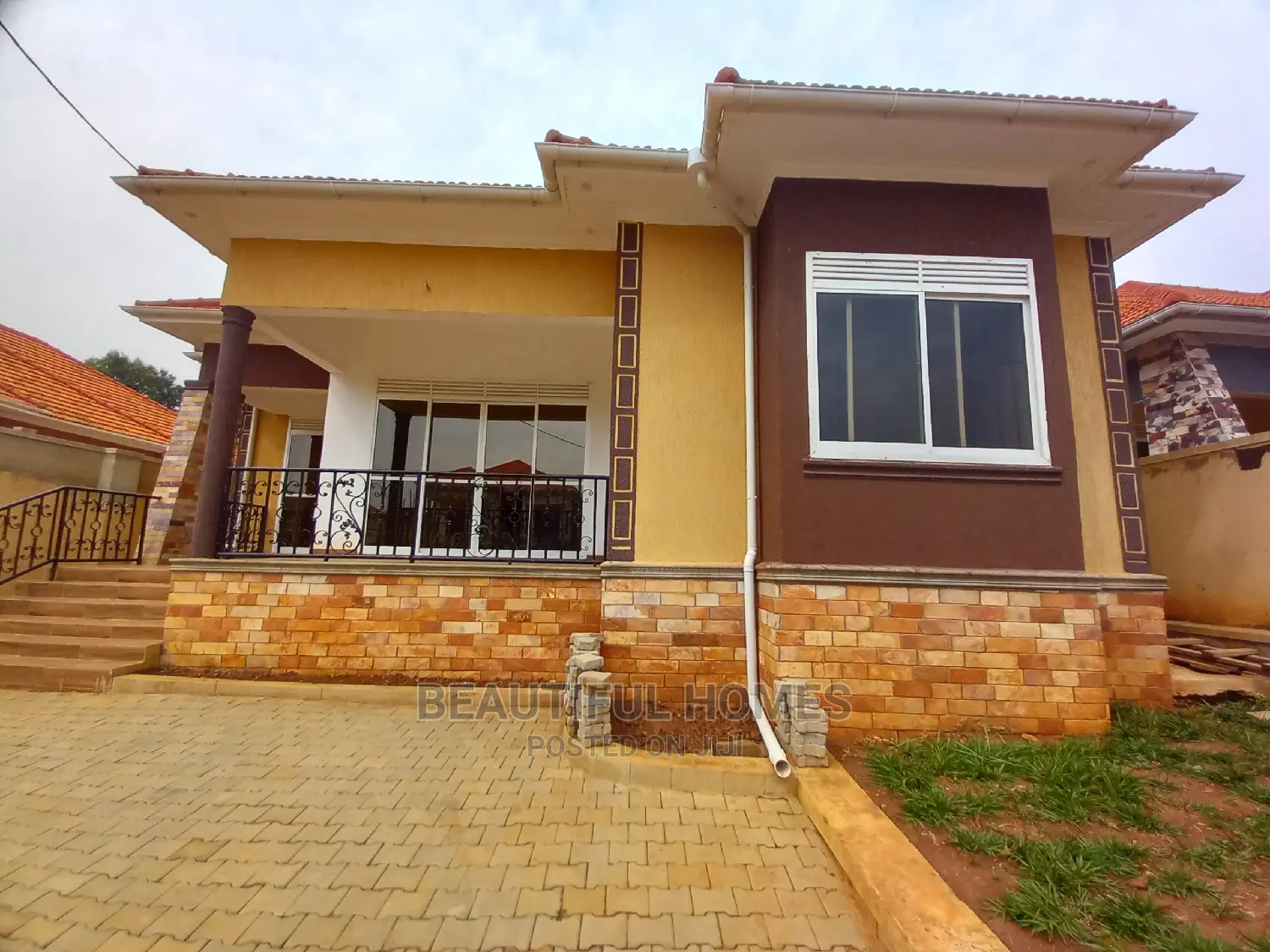 Furnished 4bdrm Mansion in Palatial Estate, Kira for Sale in Kira