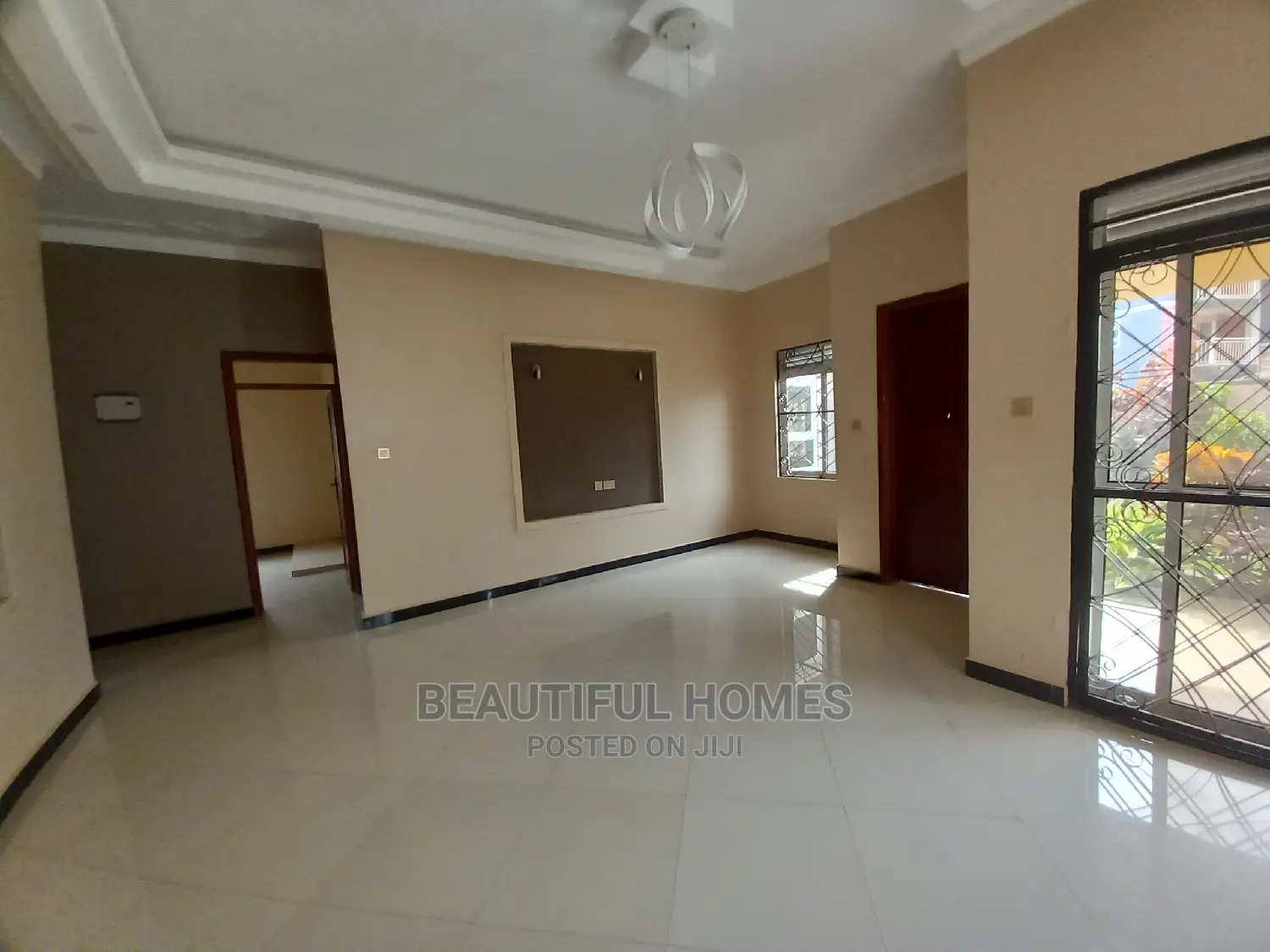 Furnished 4bdrm Bungalow in Posh Neighborhood, Kira for Sale in Kira