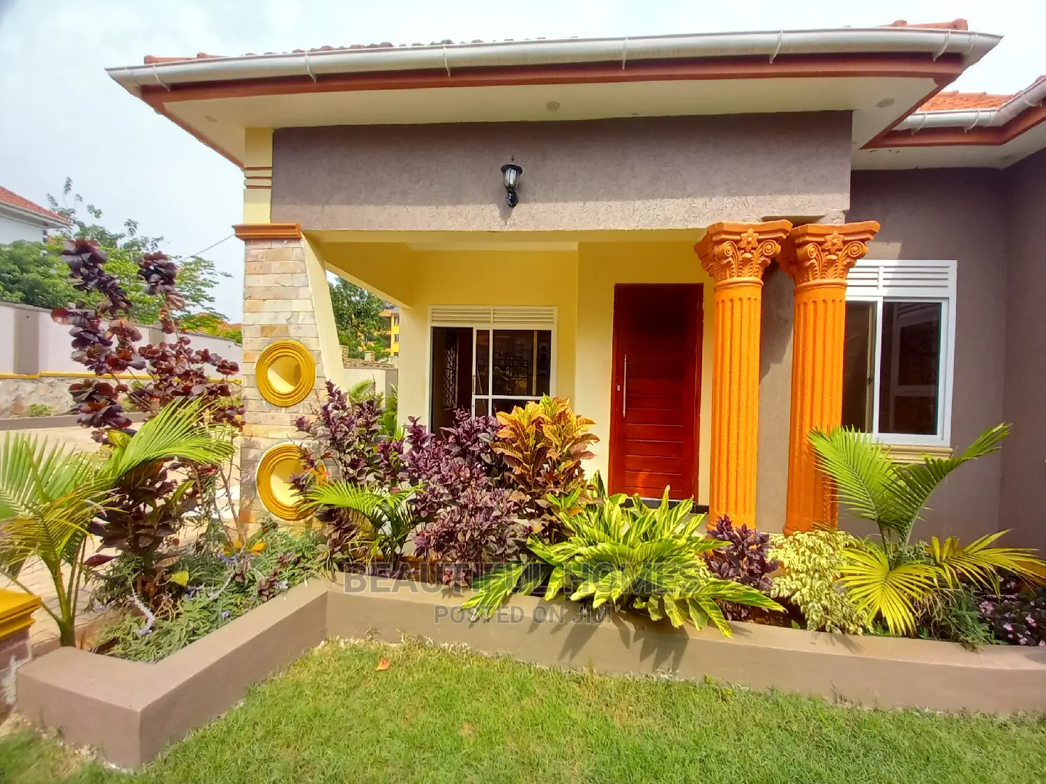 Furnished 4bdrm Bungalow in Posh Neighborhood, Kira for Sale in Kira