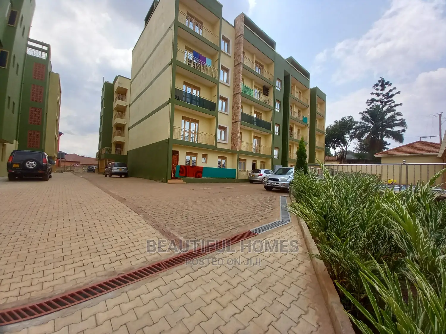 Furnished 2bdrm Condo in Bukoto, Central Division for Sale in Central Division