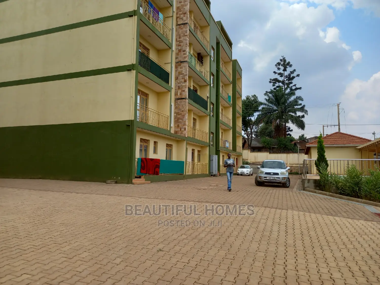 Furnished 2bdrm Condo in Bukoto, Central Division for Sale in Central Division