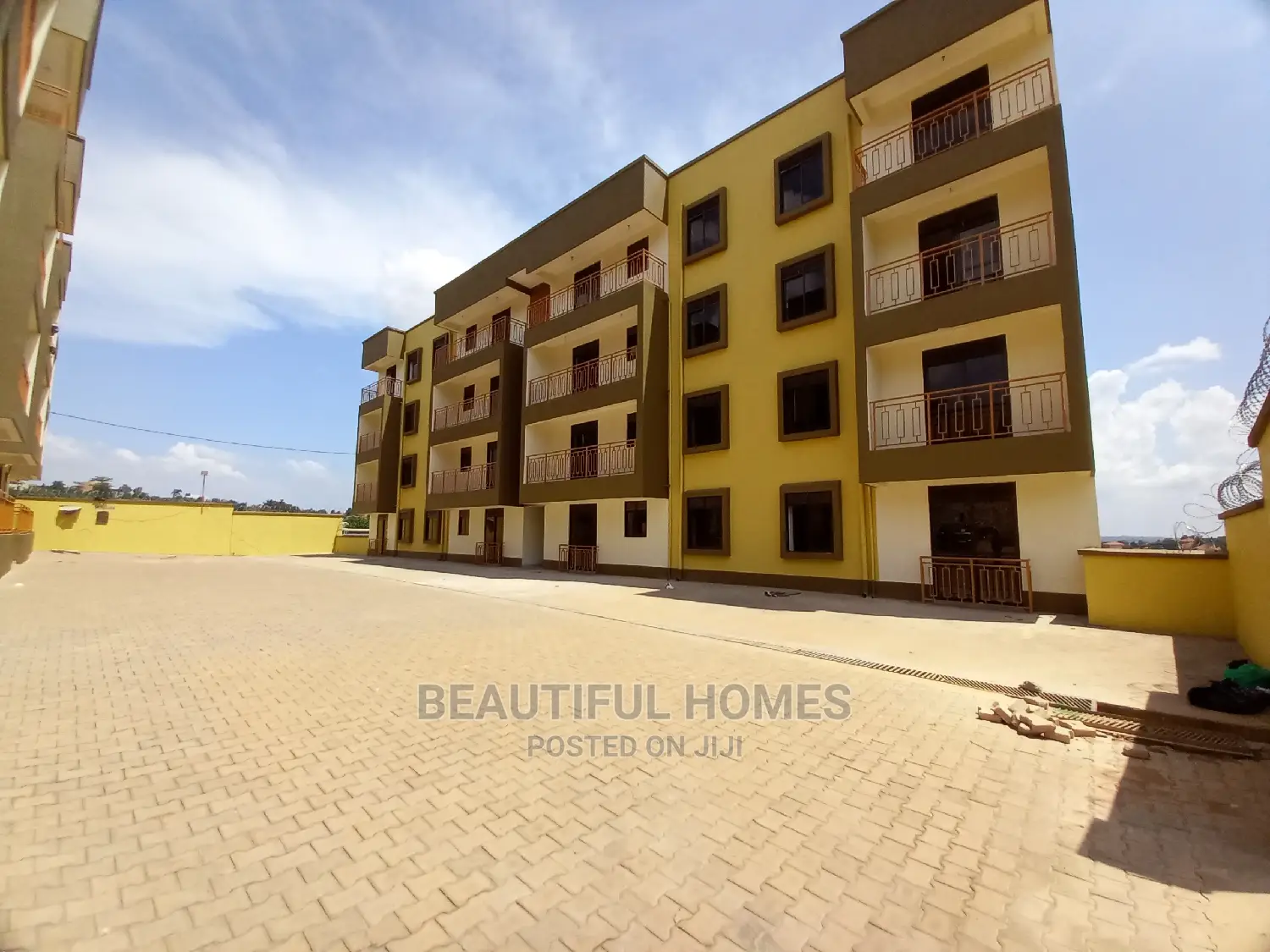 Furnished 3bdrm Condo in Kisaasi, Central Division for Sale in Central Division