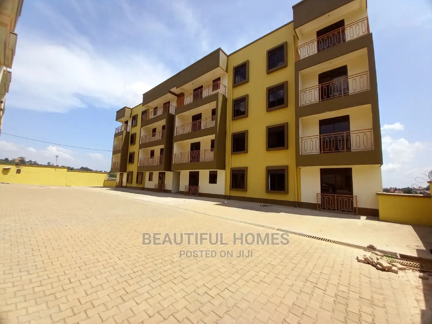 Furnished 3bdrm Condo in Kisaasi, Central Division for Sale in Central Division