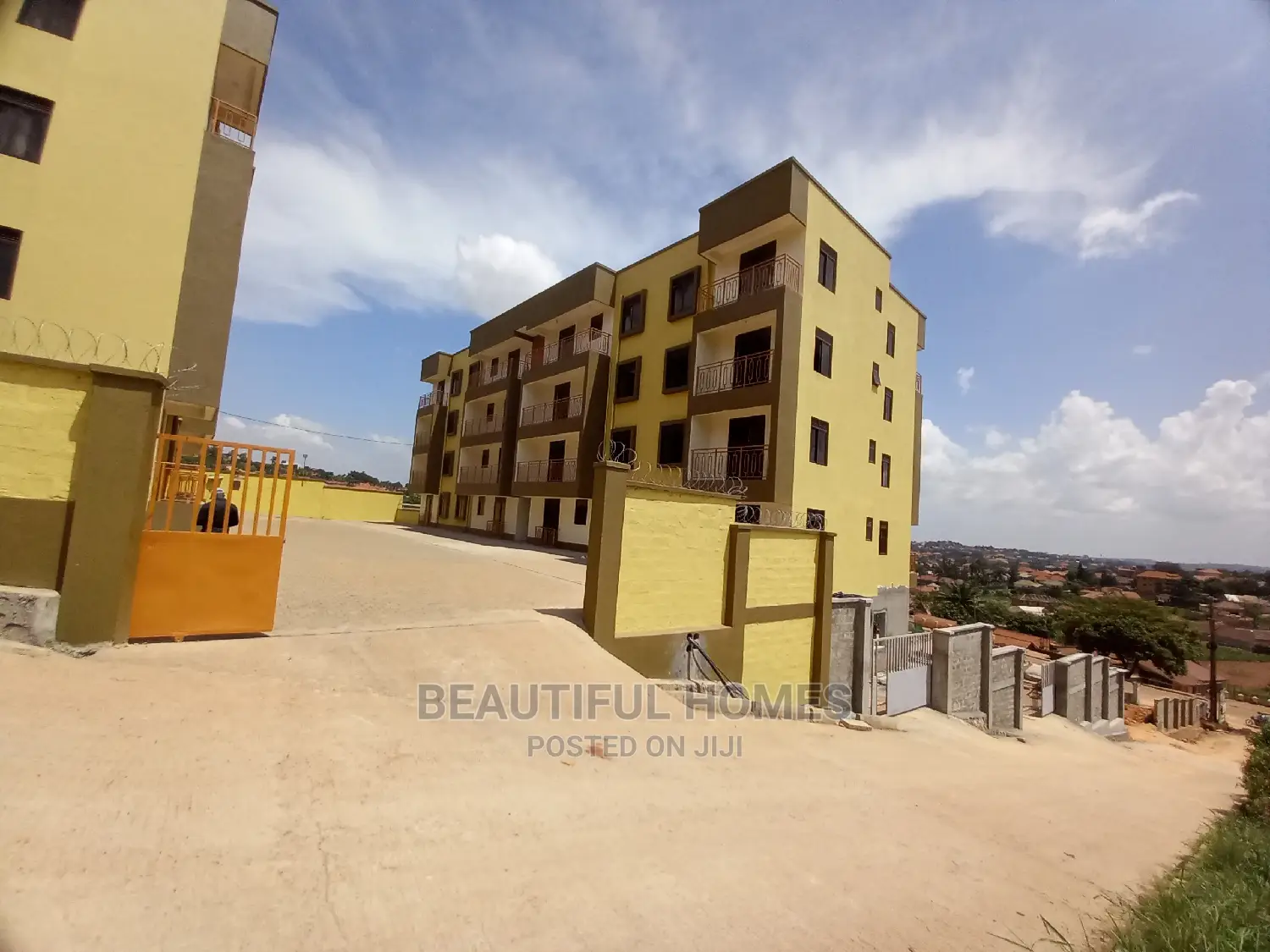Furnished 3bdrm Condo in Kisaasi Tarmacked, Central Division for Sale in Central Division