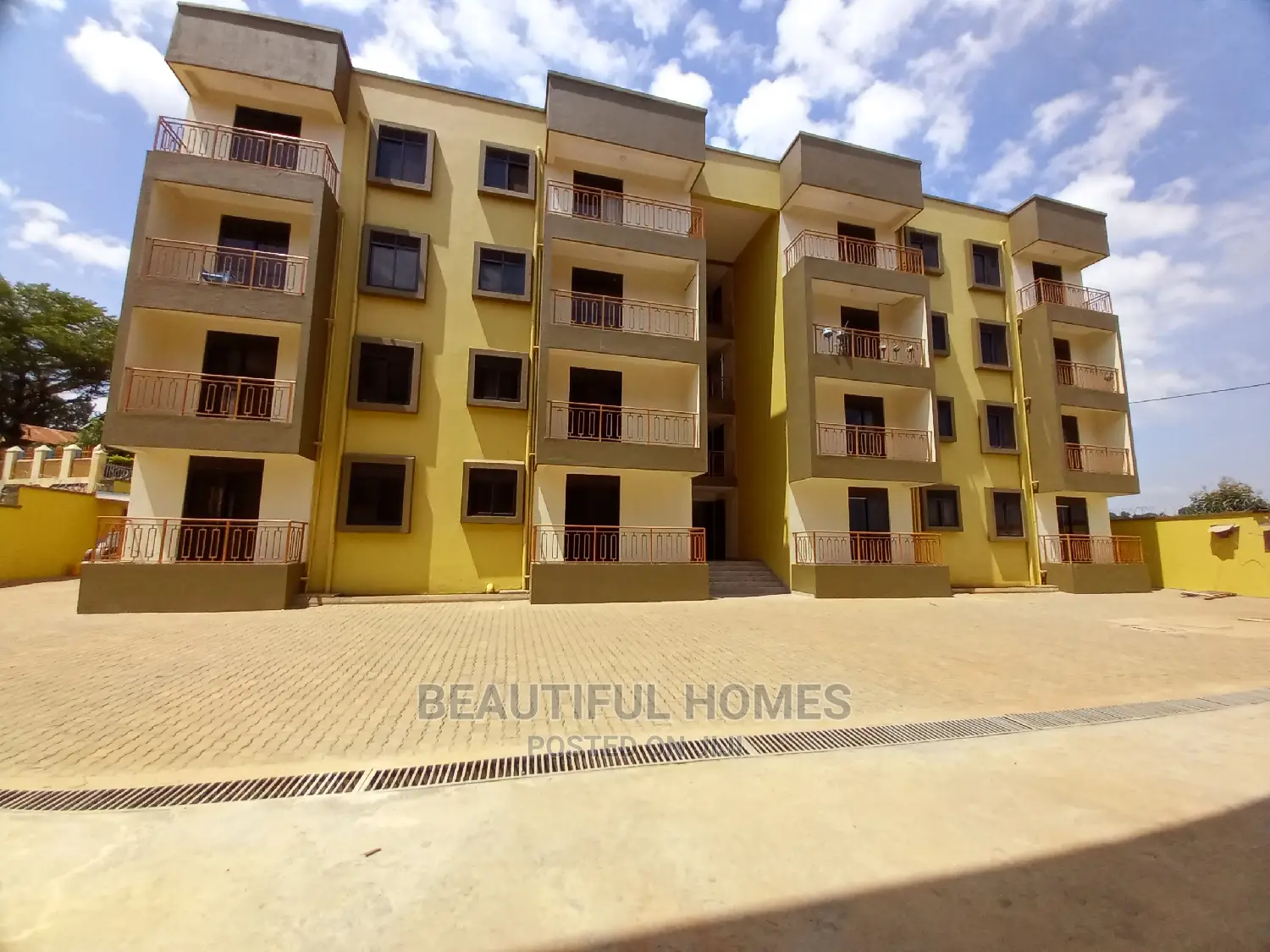 Furnished 3bdrm Condo in Kisaasi Tarmacked, Central Division for Sale in Central Division