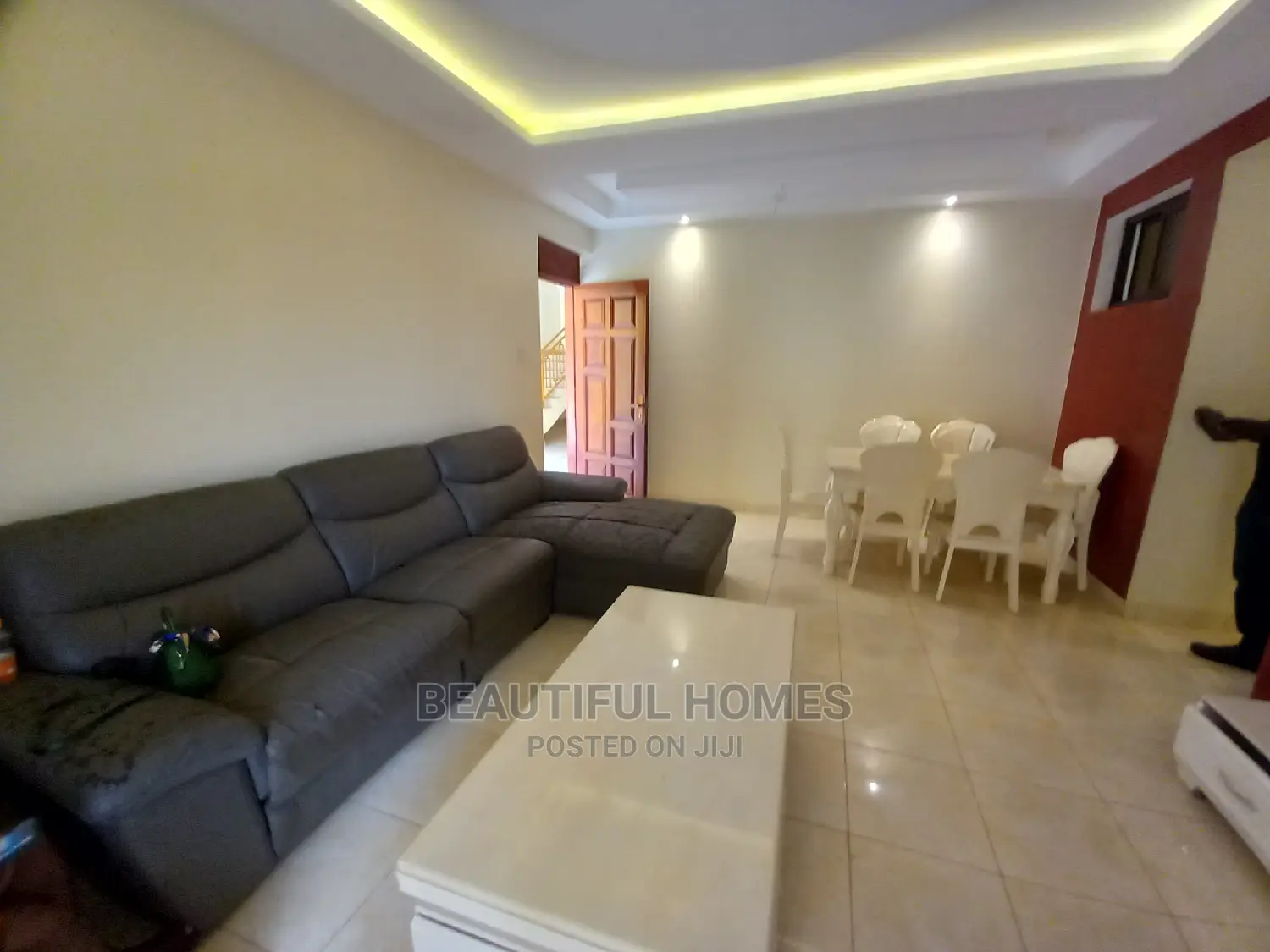 Furnished 3bdrm Condo in Kisaasi, Nakawa for Sale in Nakawa