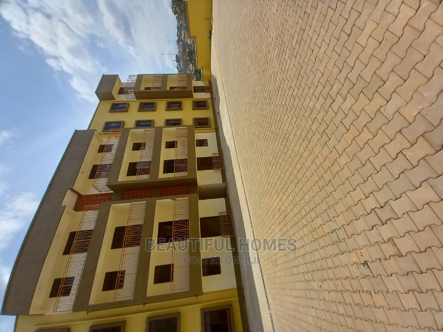 Furnished 3bdrm Condo in Kisaasi Corporate, Nakawa for Sale in Nakawa