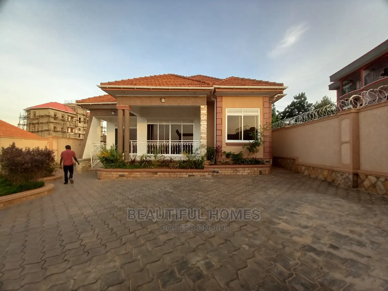 Furnished 4bdrm House in Kira Tarmacked for Sale in Kira