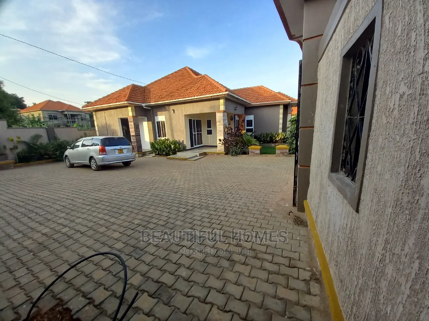 Furnished 4bdrm House in Kira Tarmacked for Sale in Kira