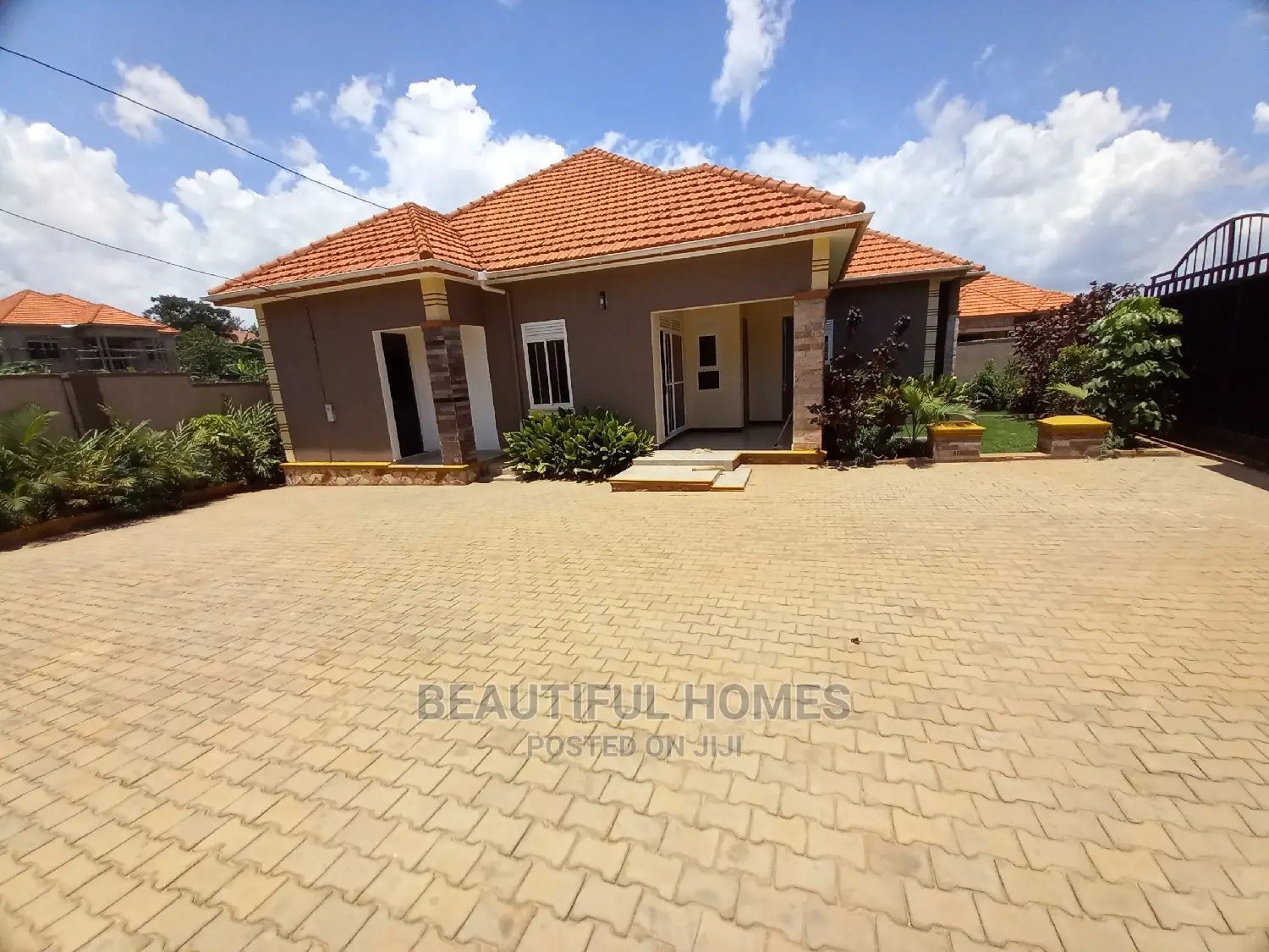 Furnished 4bdrm Bungalow in Richest Estate, Kira for Sale in Kira