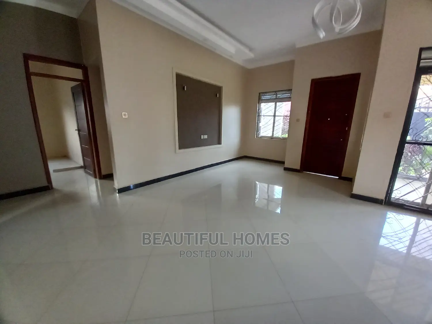 Furnished 4bdrm House in Gated Tarmack Estate, Kira for Sale in Kira