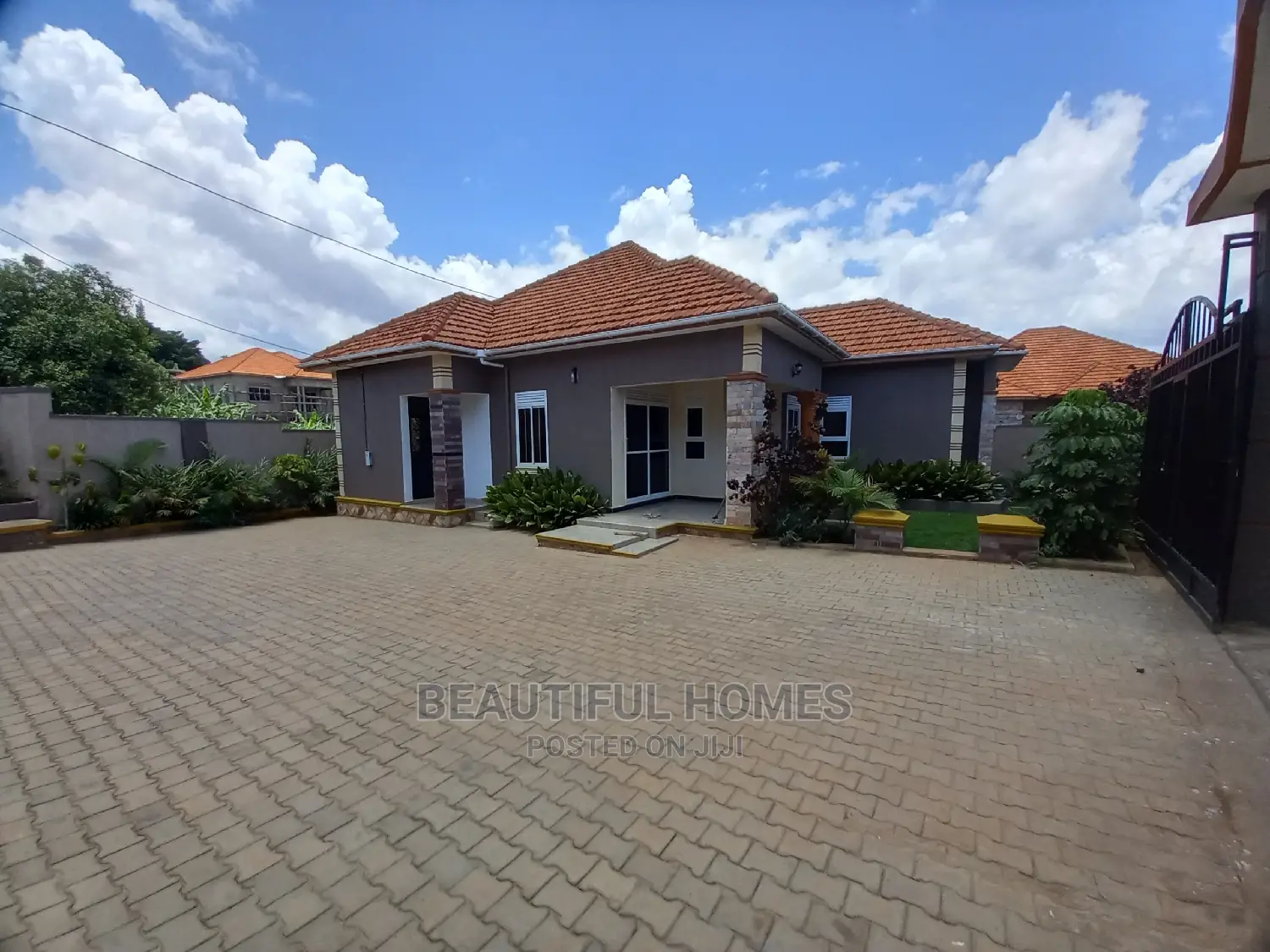 Furnished 4bdrm House in Rich Tarmack Estate, Kira for Sale in Kira