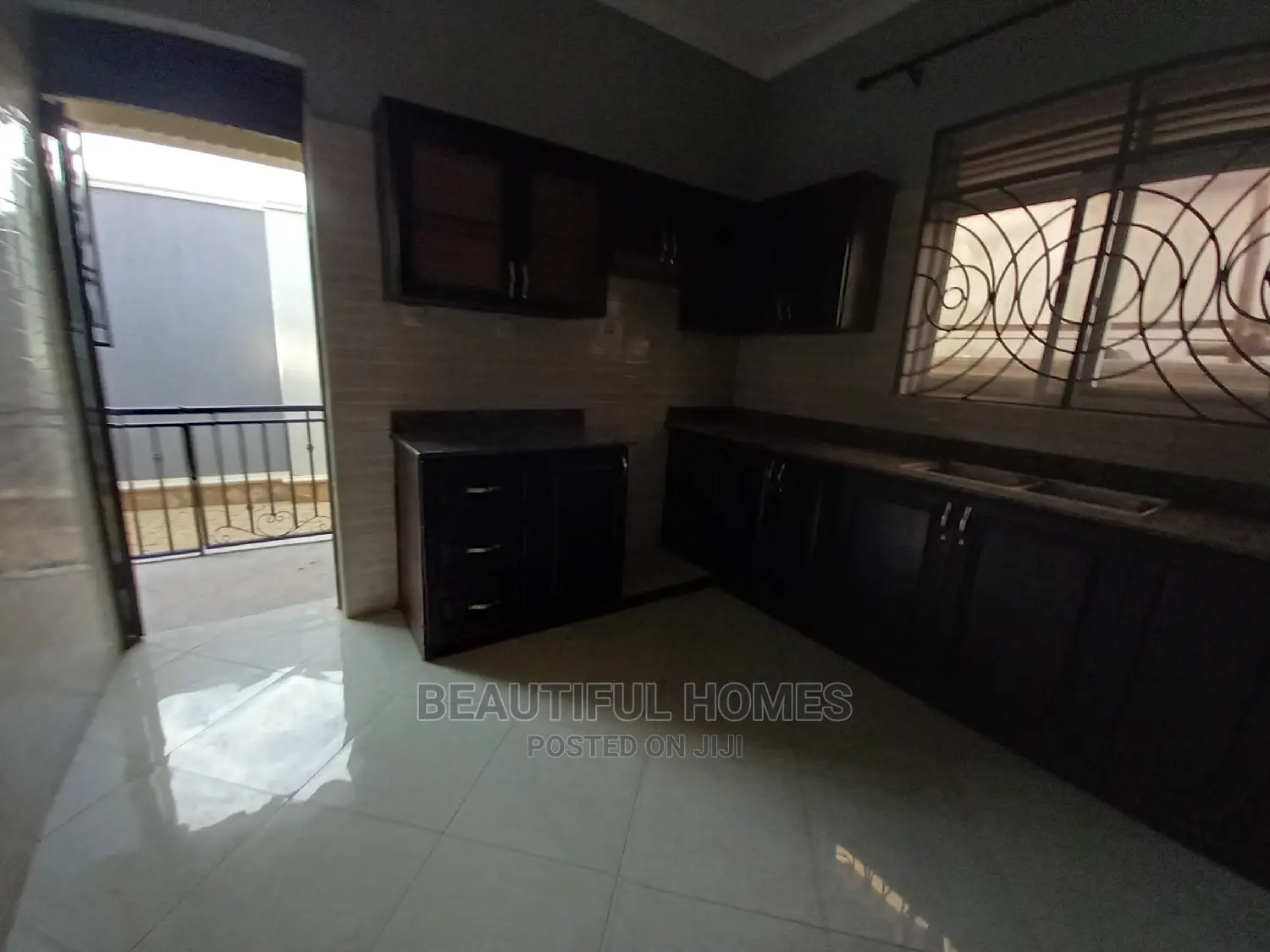 Furnished 4bdrm House in Kira for Sale in Kira