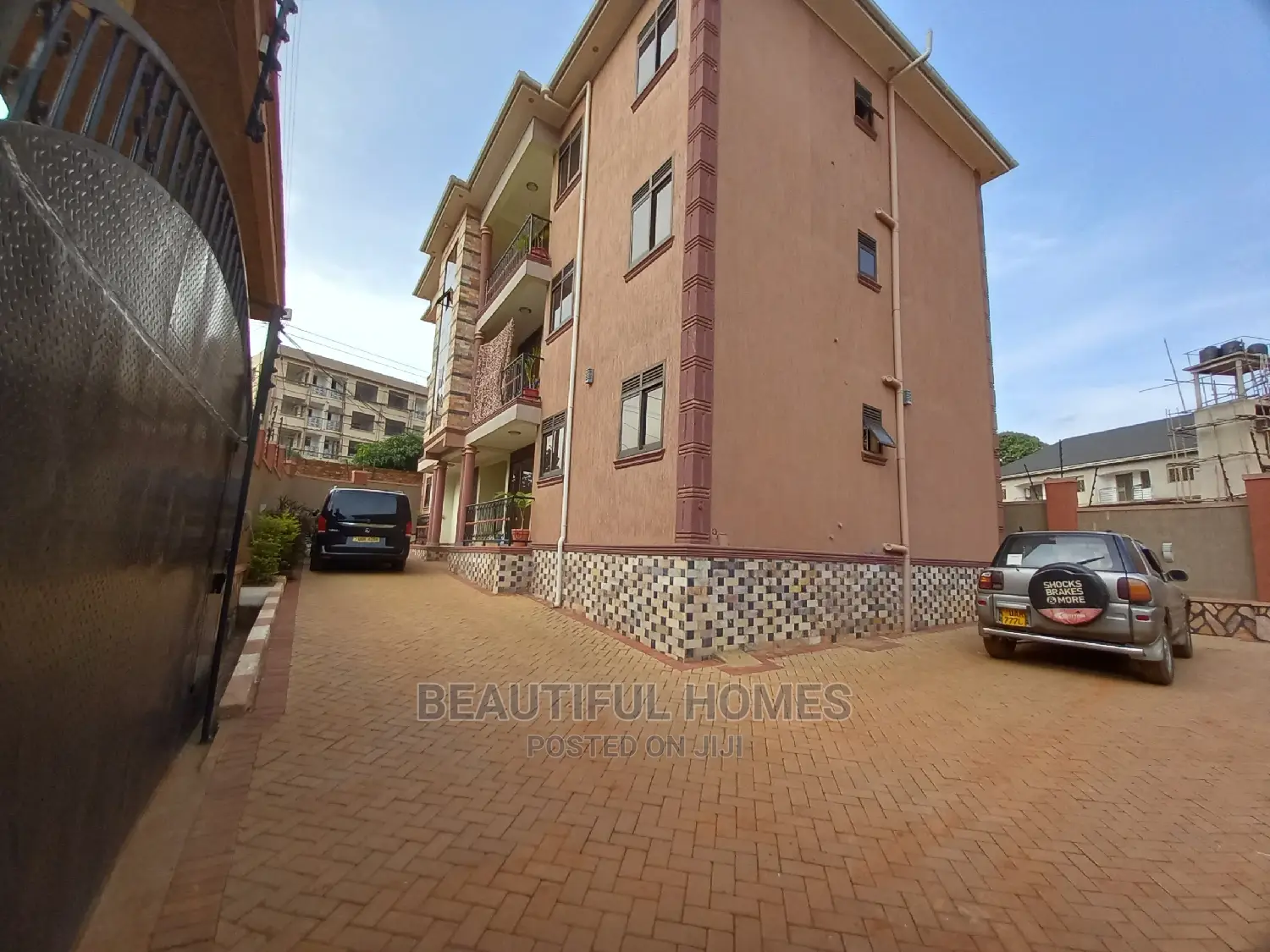 Furnished 2bdrm Apartment in Kisaasi, Central Division for Sale in Central Division