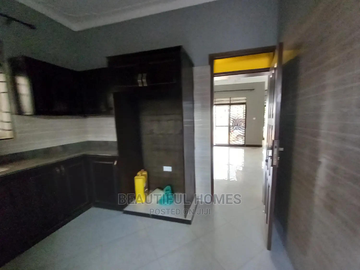Furnished 2bdrm Apartment in Kisaasi, Central Division for Sale in Central Division