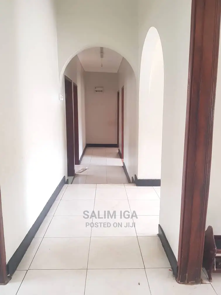4bdrm Bungalow in Kololo Property, Central Division for Rent in Central Division