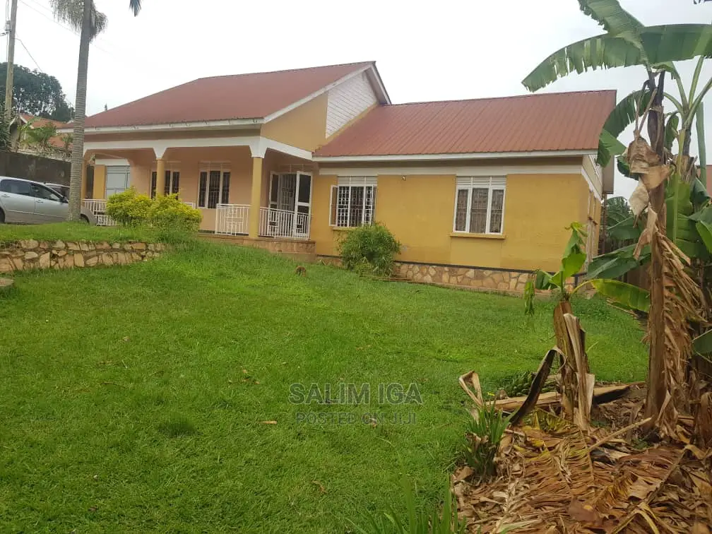 4bdrm Bungalow in Kololo Property, Central Division for Rent in Central Division