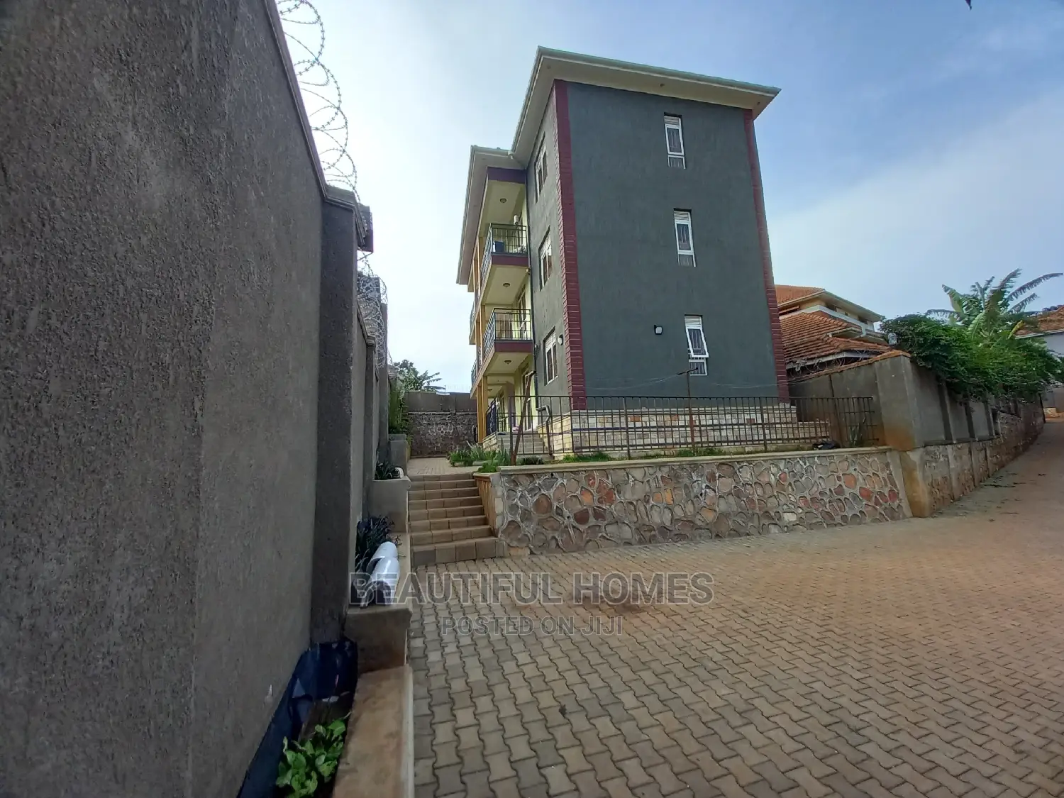 Furnished 2bdrm Apartment in Kisaasi, Central Division for Sale in Central Division