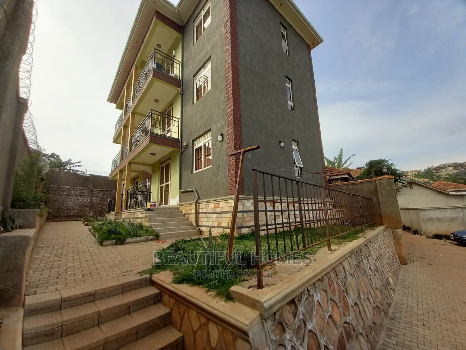 Furnished 2bdrm Block of Flats in Kisaasi, Nakawa for Sale in Nakawa