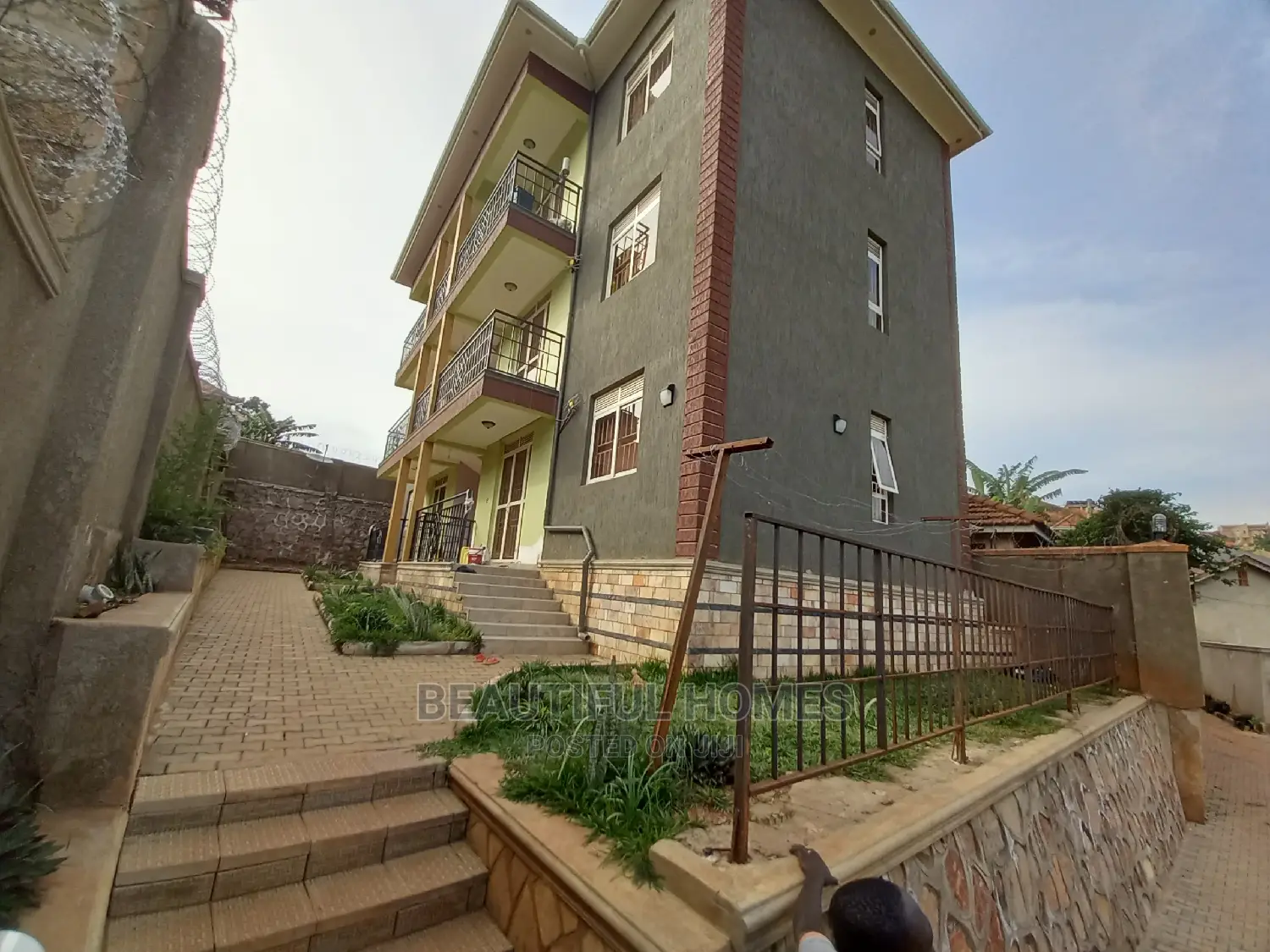 Furnished 2bdrm Block of Flats in Kisaasi, Nakawa for Sale in Nakawa