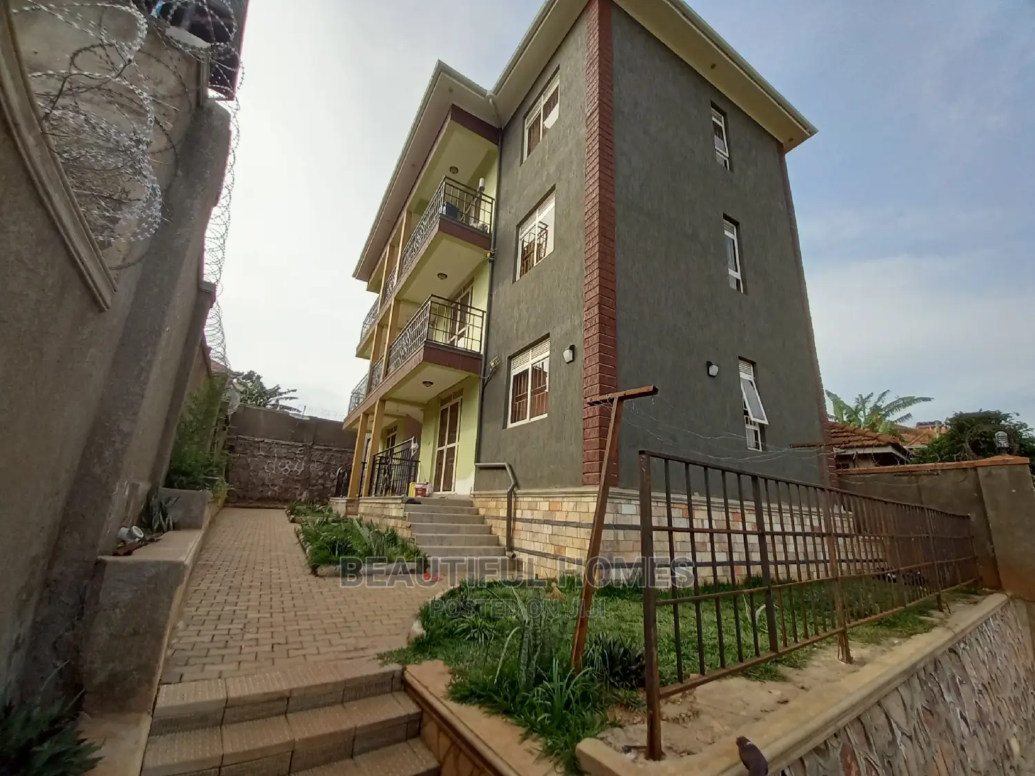 Furnished 2bdrm Block of Flats in Kisaasi, Nakawa for Sale in Nakawa