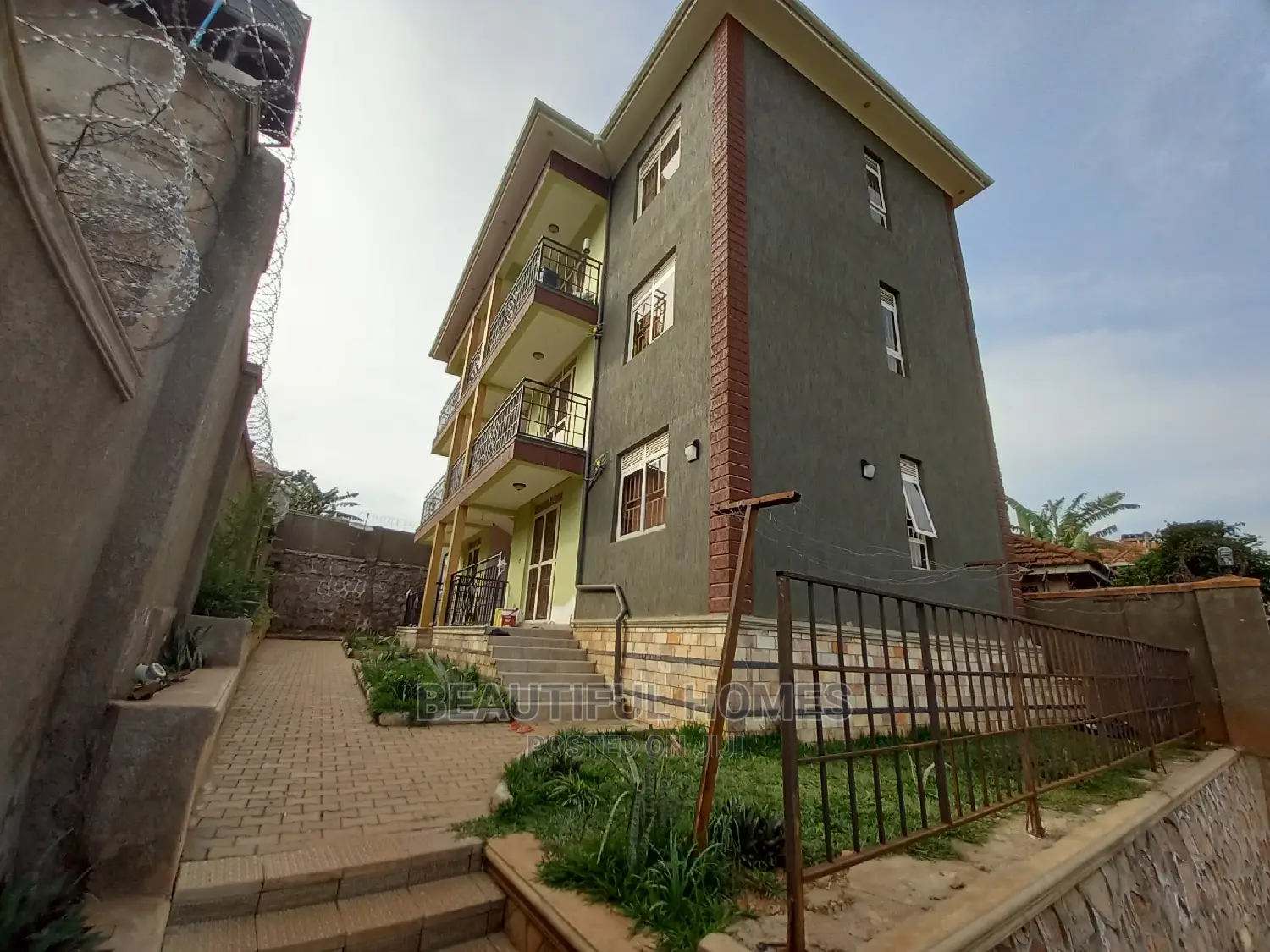 Furnished 2bdrm Block of Flats in Kisaasi, Nakawa for Sale in Nakawa
