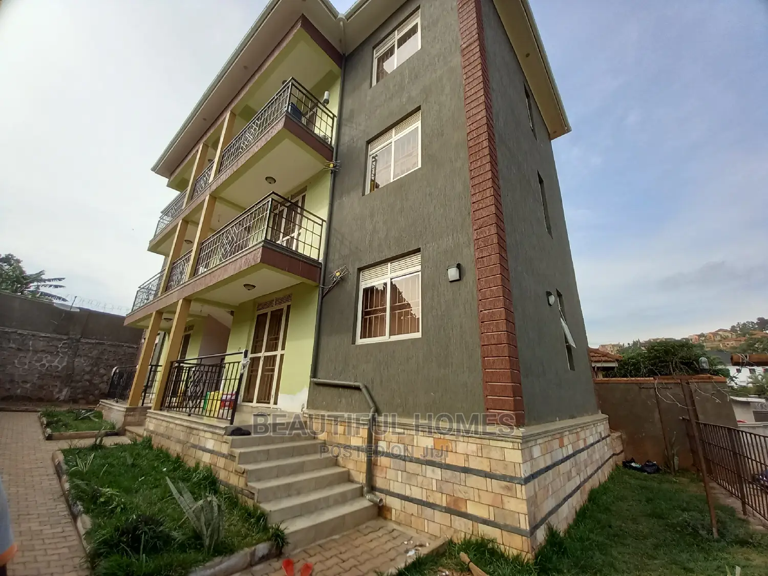 Furnished 2bdrm Apartment in Kisaasi Prime, Nakawa for Sale in Nakawa