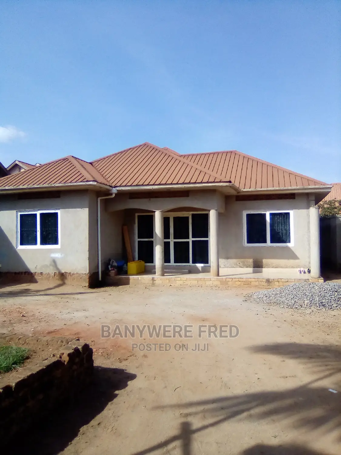 Furnished 3bdrm Bungalow in Kira for Sale in Kira