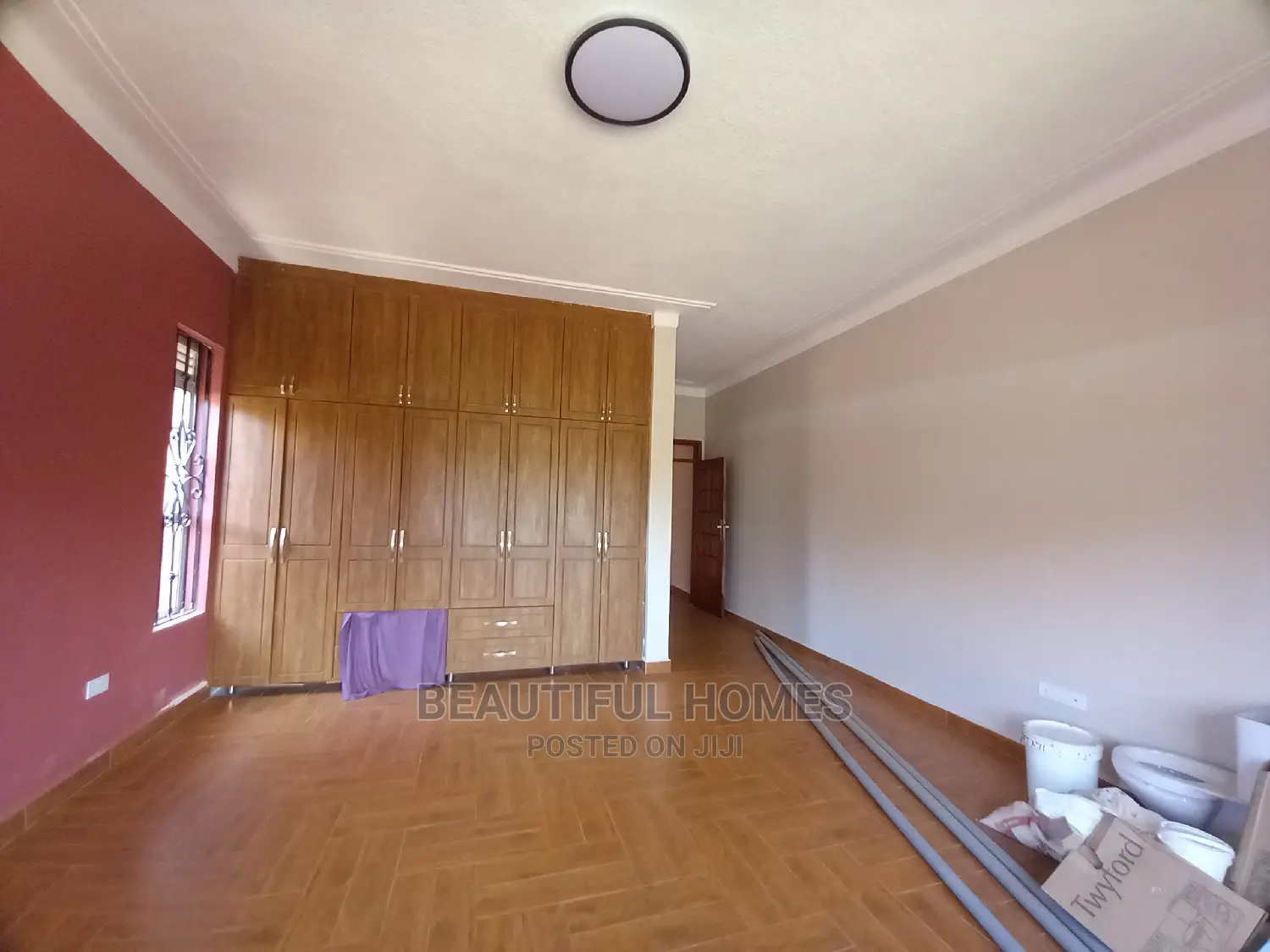 Furnished 4bdrm House in Tarmacked Estate, Kira for Sale in Kira
