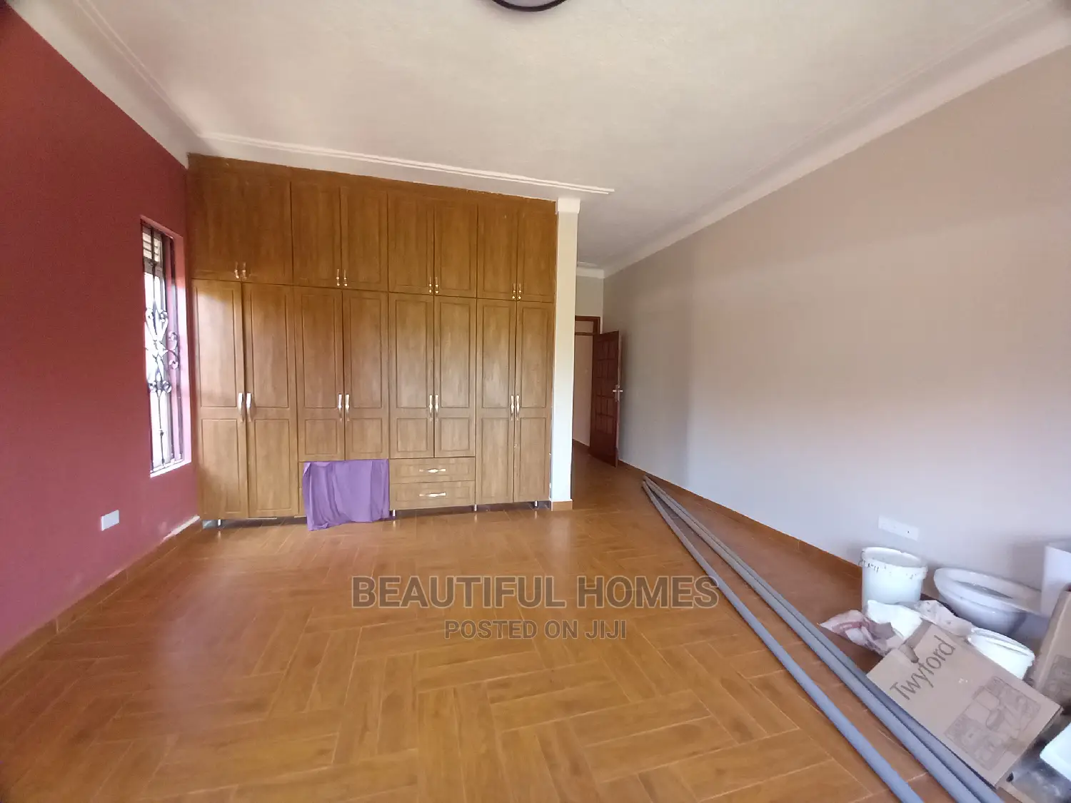 Furnished 4bdrm Bungalow in Ministers Village, Kira for Sale in Kira