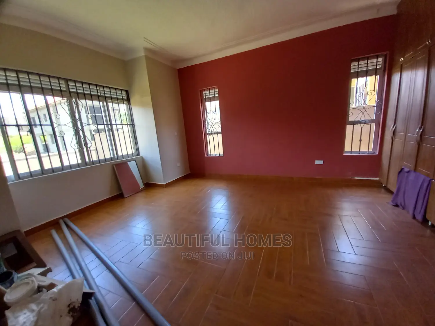 Furnished 4bdrm Bungalow in Ministers Village, Kira for Sale in Kira