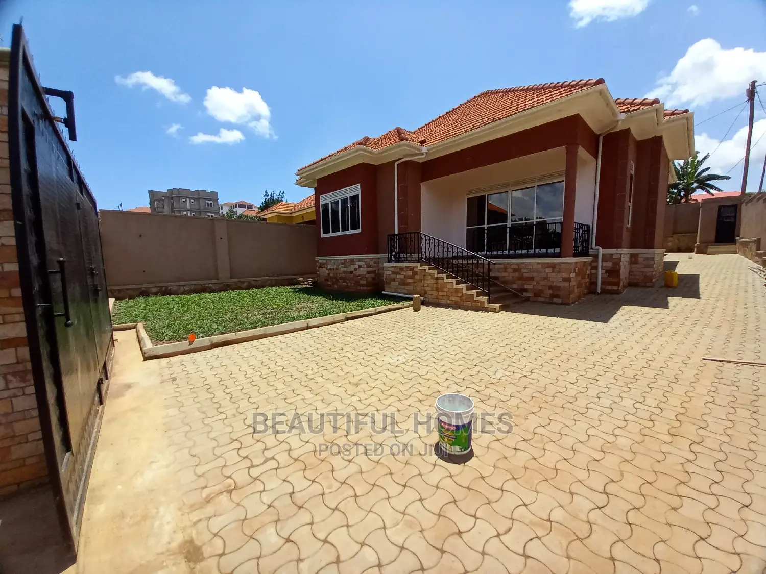 Furnished 4bdrm House in Kira Gated for Sale in Kira