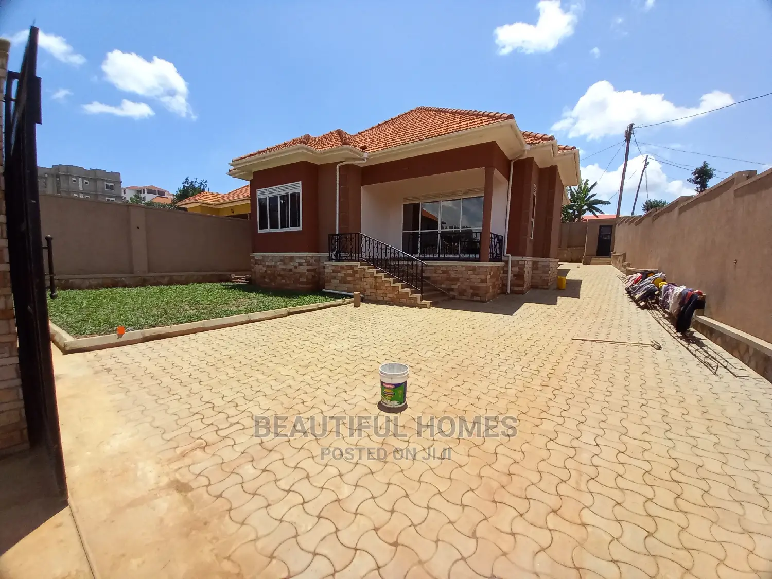 Furnished 4bdrm House in Kira Gated for Sale in Kira
