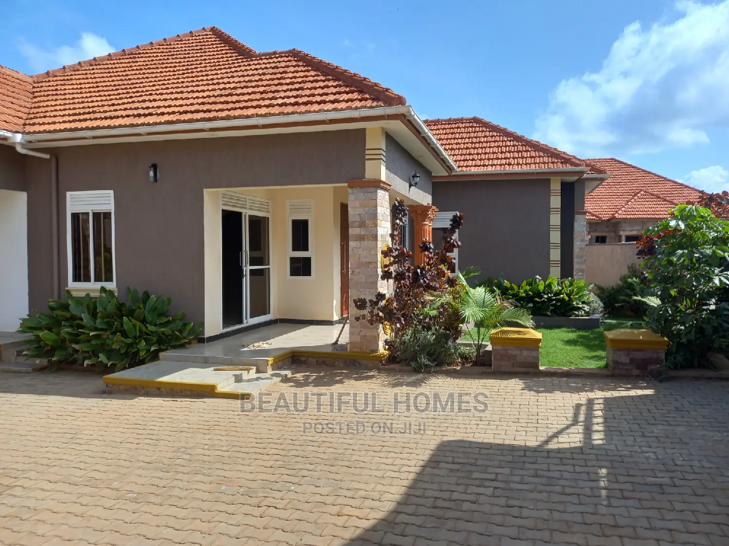 Furnished 4bdrm House in Kira Tarmacked for Sale in Kira