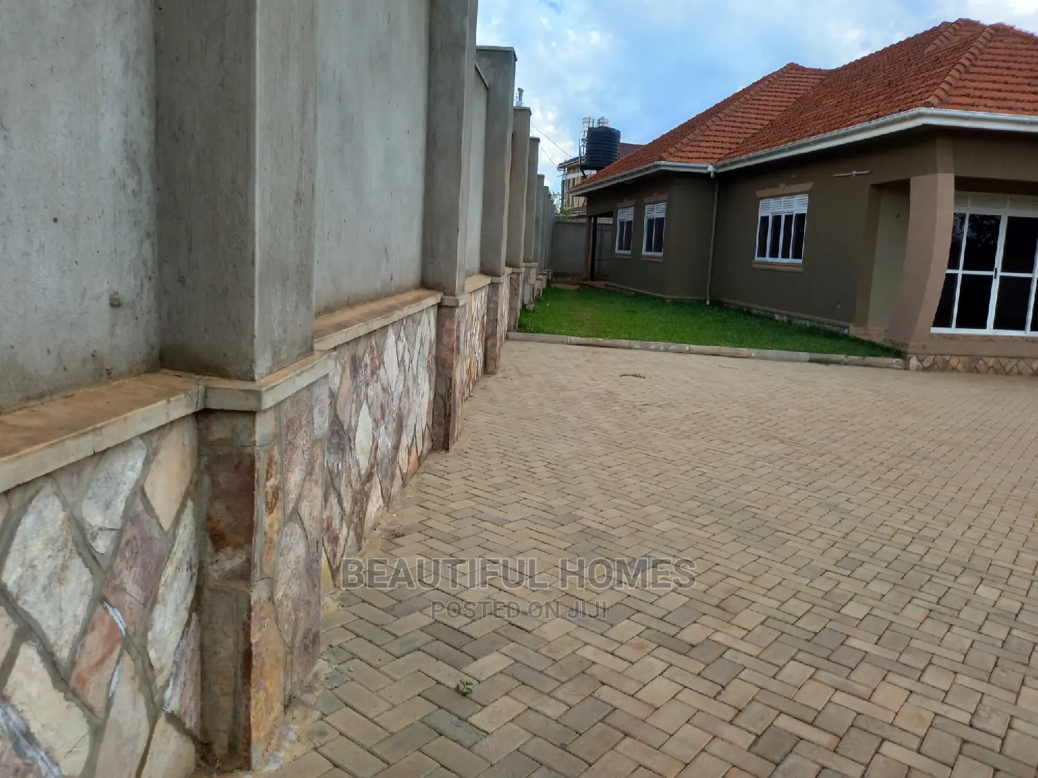 Furnished 4bdrm House in Kira Upscale for Sale in Kira