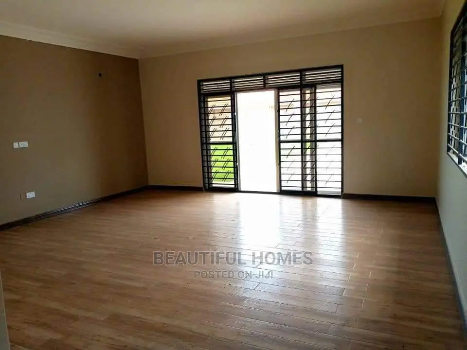 Furnished 4bdrm House in Kira Upscale for Sale in Kira
