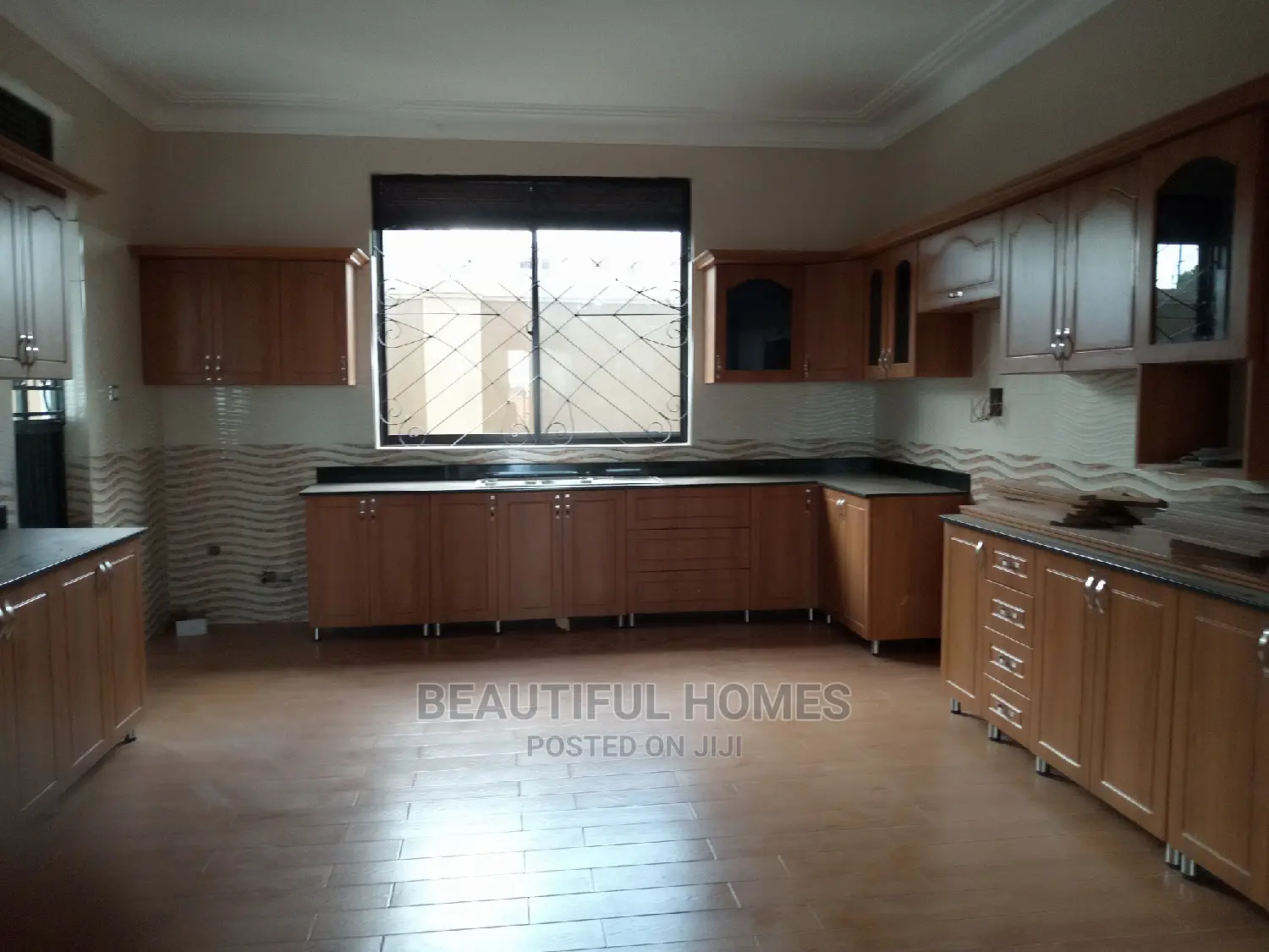 Furnished 5bdrm Duplex in Kira Gorgeous Estate, Central Division in Central Division