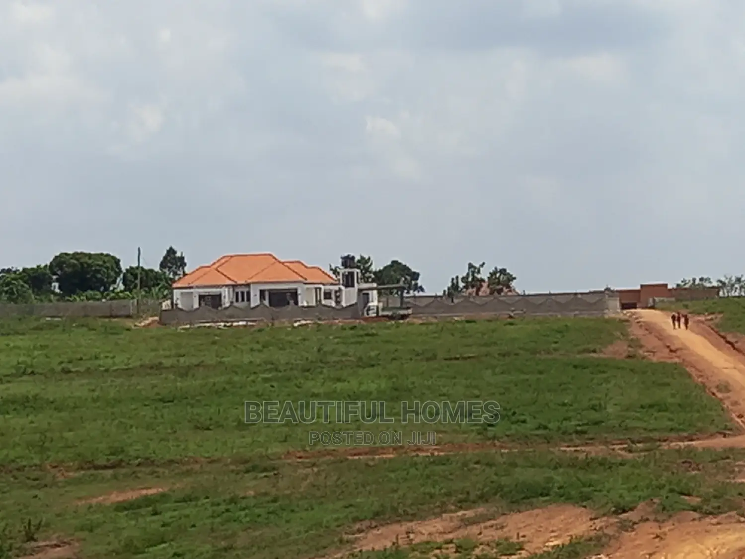 100 ×100 in Ministers Estate of Kasangati on Sell in Nangabo