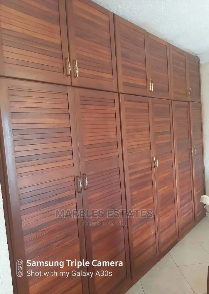 5bdrm Maisonette in Munyonyo, Central Division for Rent in Central Division