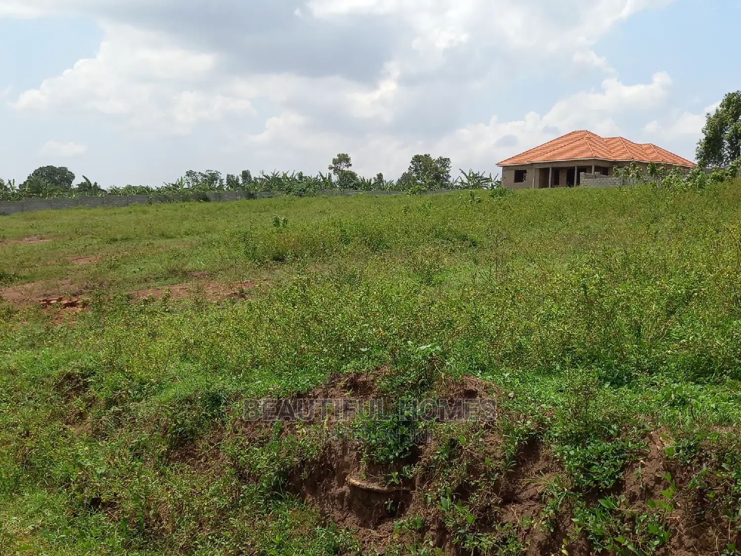 Kasangati 100*100 in Gated First Class Neighborhood in Nangabo
