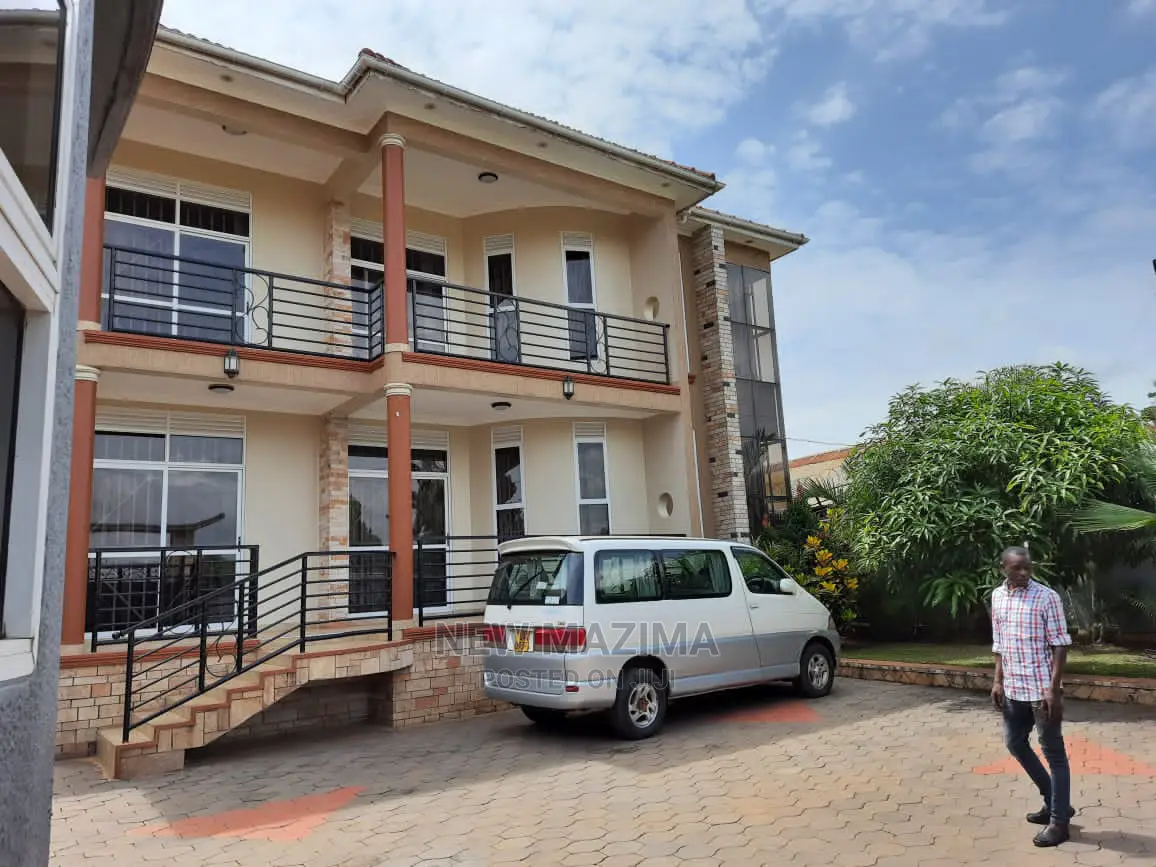 5bdrm House in Muyenga Heights, Division a for Sale in Division A