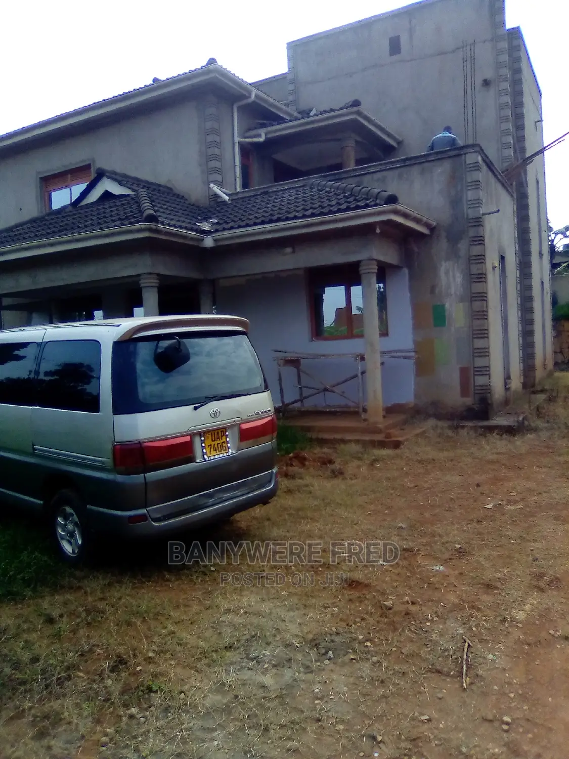 Furnished 5bdrm Apartment in Kira for Sale in Kira