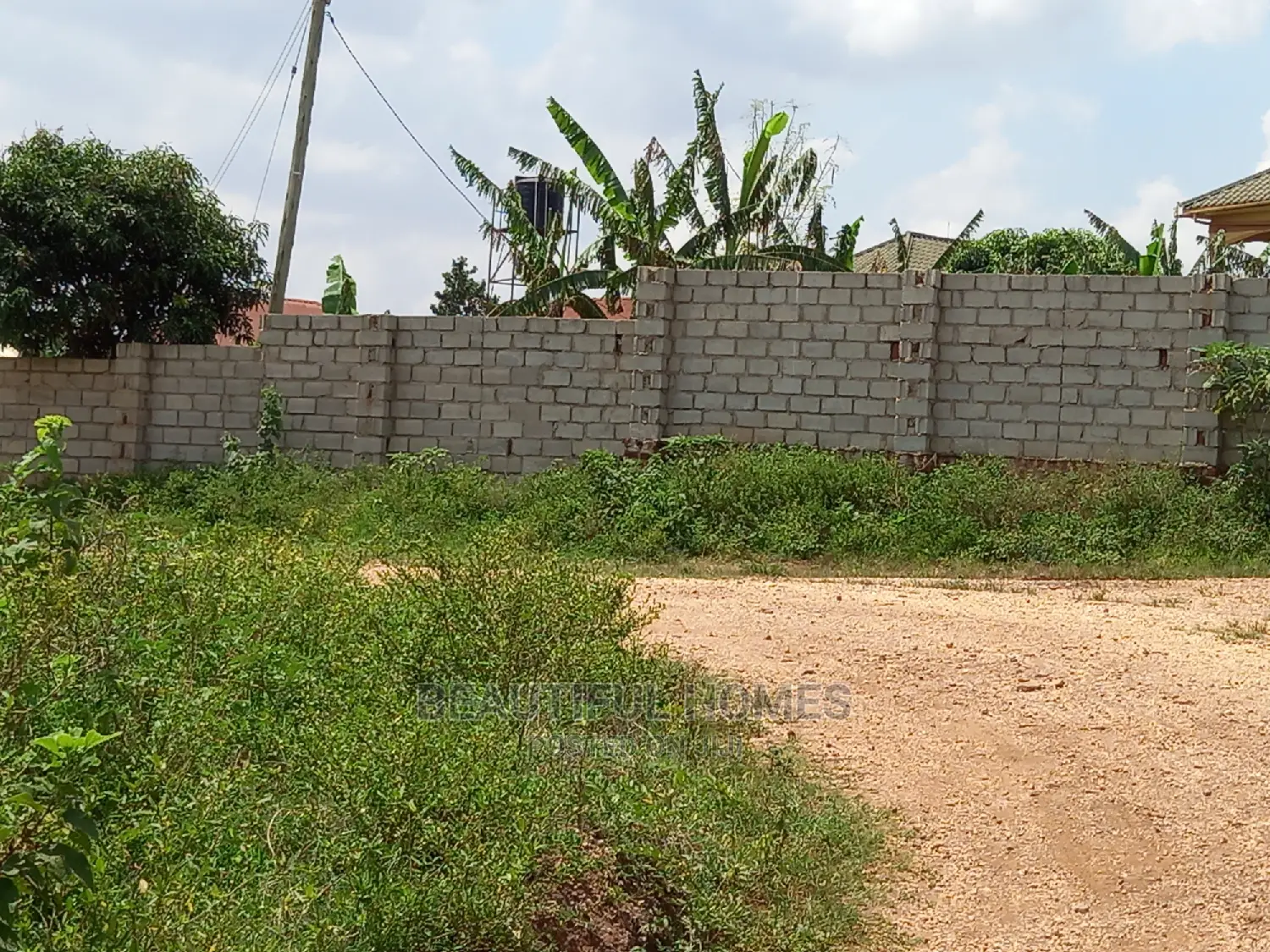 Kasangati 100 by 100 in Gated Precious Estate on Sell in Nangabo