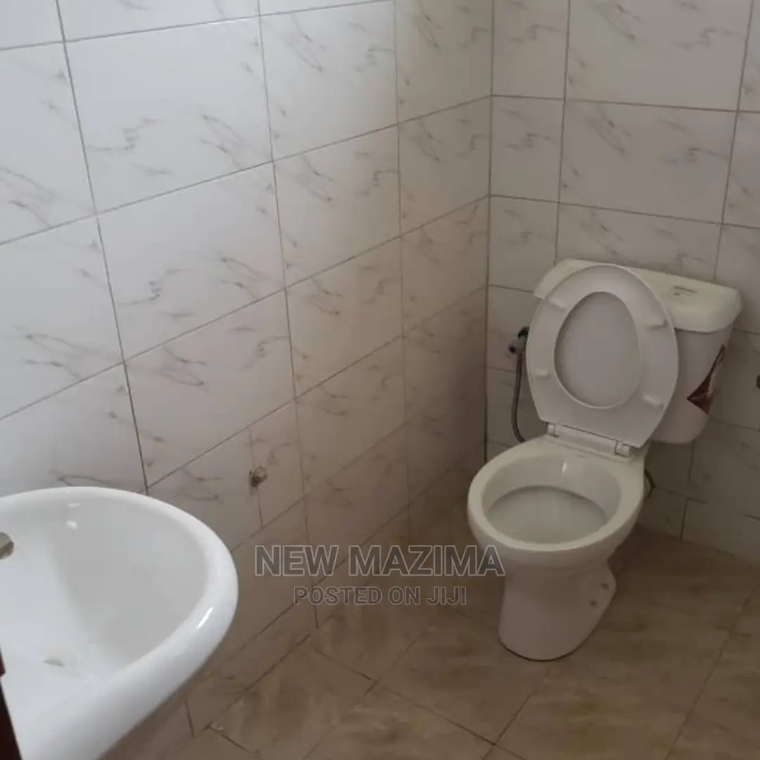 2bdrm Block of Flats in Makindye Kampala, Division a for Rent in Division A