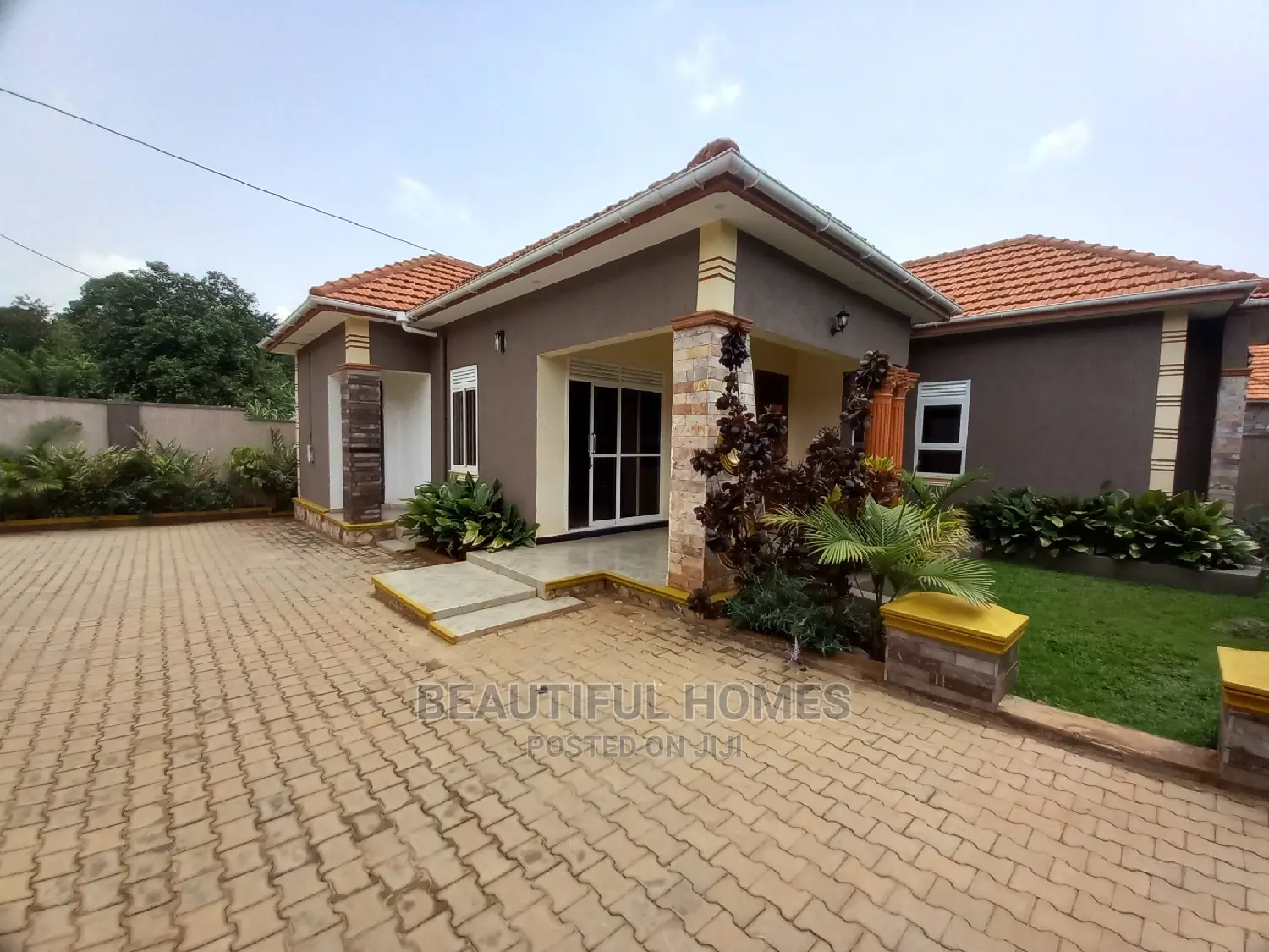Furnished 4bdrm Bungalow in Kira Tarmacked for Sale in Kira