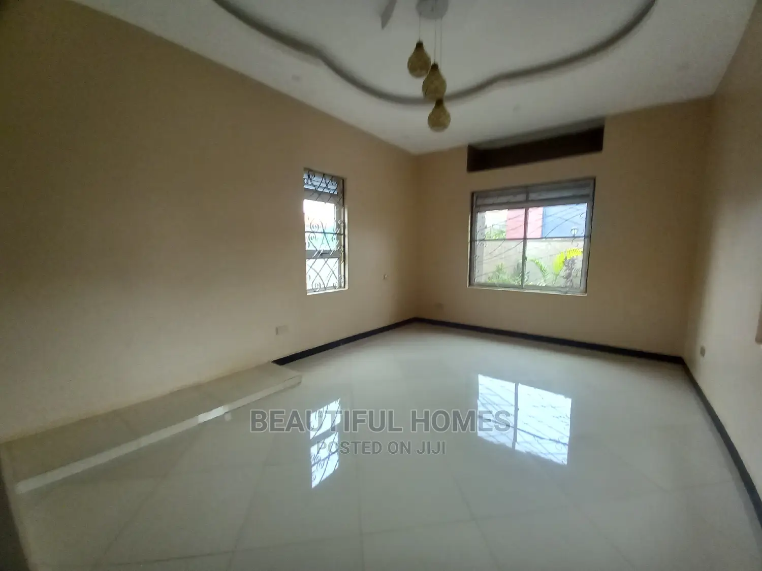 Furnished 4bdrm Bungalow in Kira Wealthy Tarmack for Sale in Kira